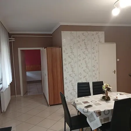 Apartment Pingpong *