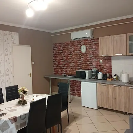 Pingpong Διαμέρισμα *